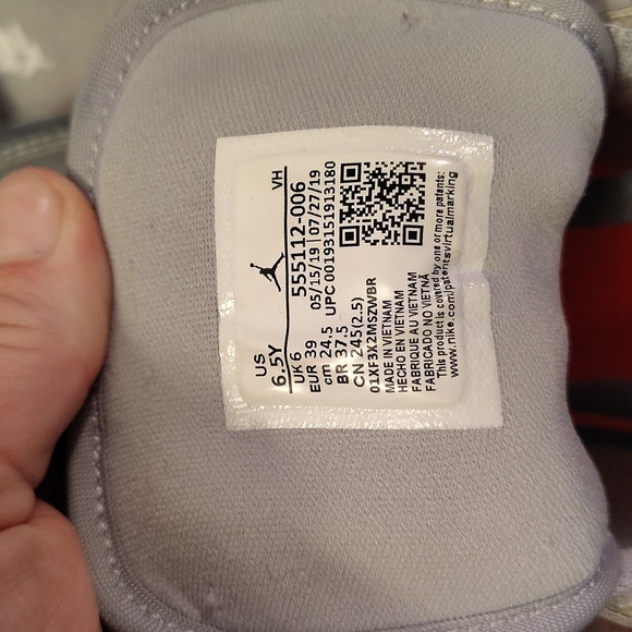 Gentle used Air Jordan 1 mid (gs) - Picture 10 of 12